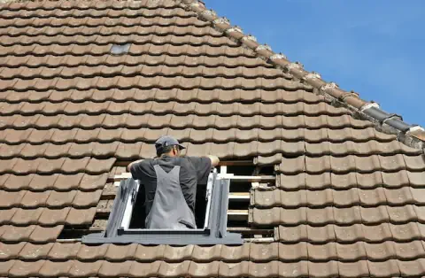 Pose de velux à Courçon